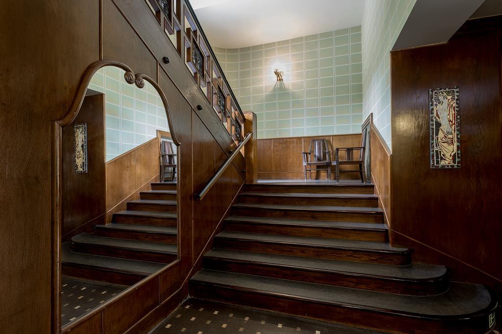 Hradec Králové Hotel Okresni Dum מראה חיצוני תמונה