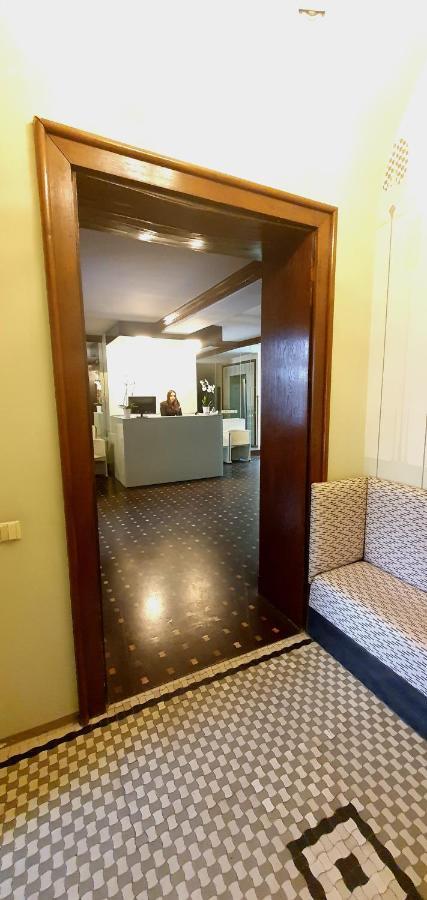 Hradec Králové Hotel Okresni Dum מראה חיצוני תמונה