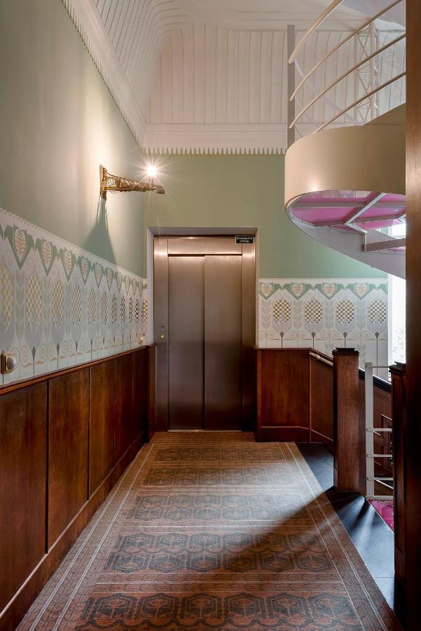 Hradec Králové Hotel Okresni Dum מראה חיצוני תמונה